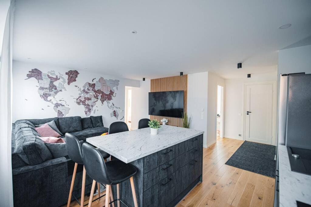 New Luxury 3Br Apartment In Old Town, Free Parking Haapsalu Ngoại thất bức ảnh